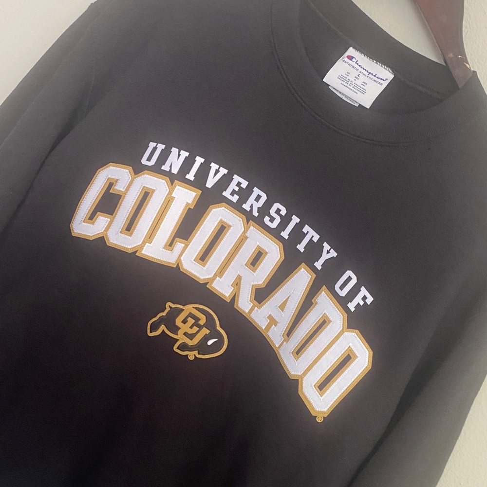 Champion UniversityofColorado Black Crewneck Sweatshirt Embroidered Logo. L NWOT